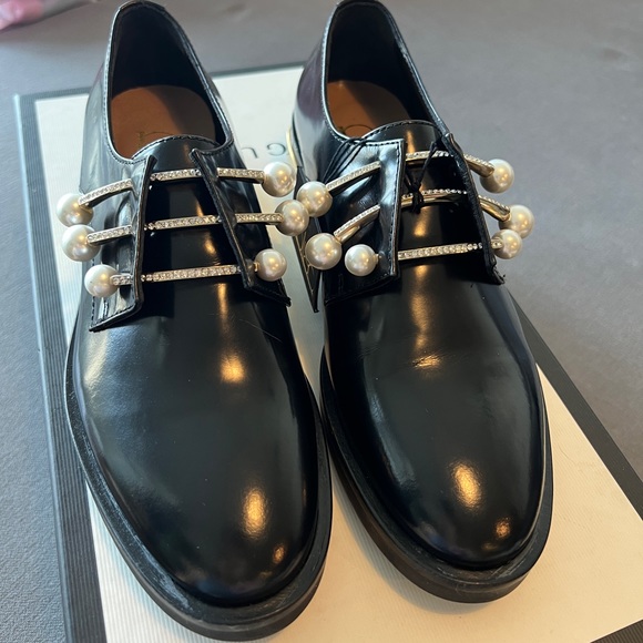 Brand new stylish Coliac loafer with pearl and crystal. - Picture 7 of 14